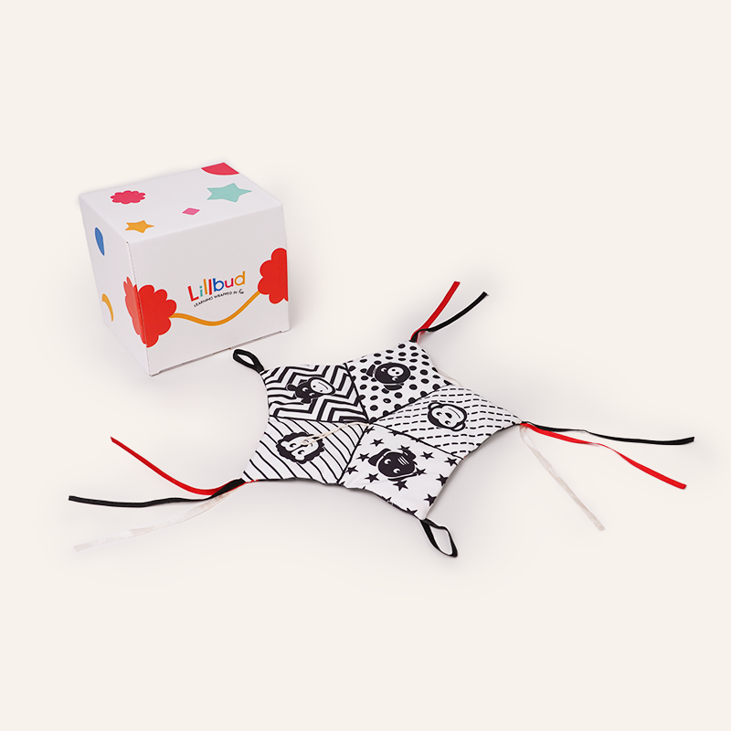 Starry Crinkle Mat for Tummy Time Engagement