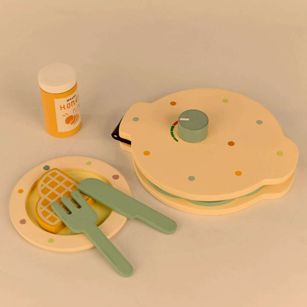 Super Premium Waffle Maker Pretend Play Set