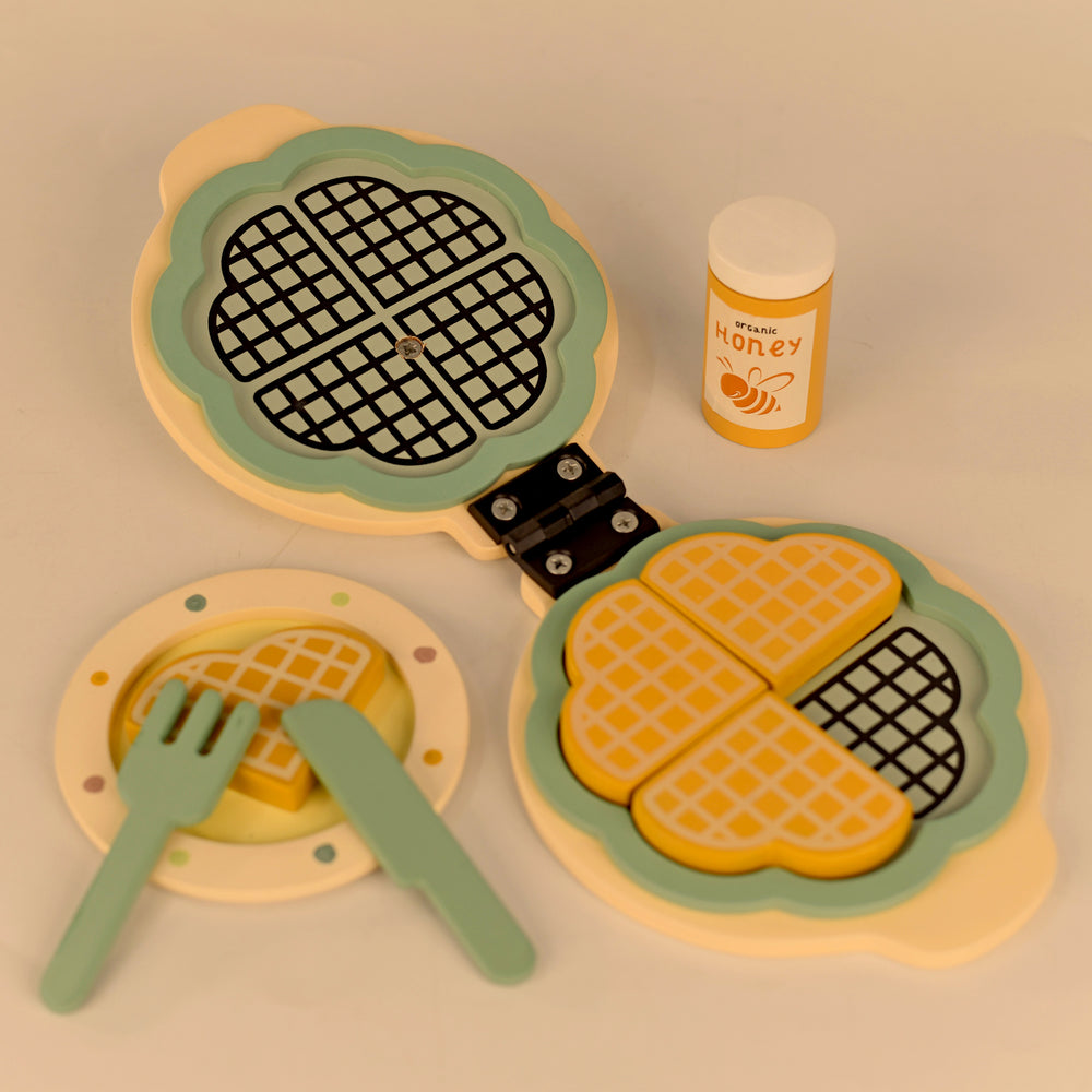 Super Premium Waffle Maker Pretend Play Set