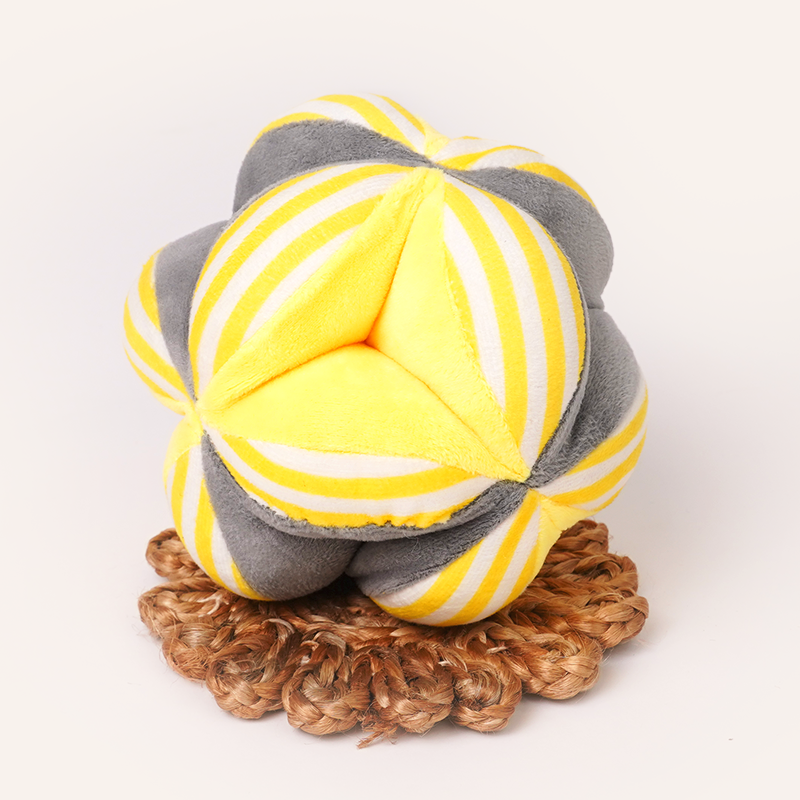 Buy Fuzzy Grab Clutch Ball for Grasping and Fine Motor skills for babies Online - Lillbud 