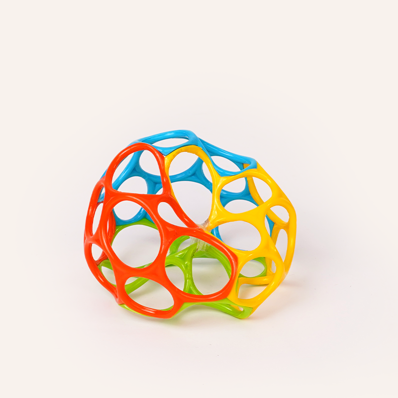 Grippy O-ball for early grasping by infants