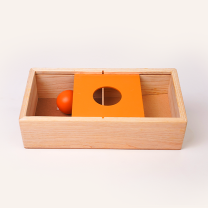 Peek-a-box – Object Permanence Box